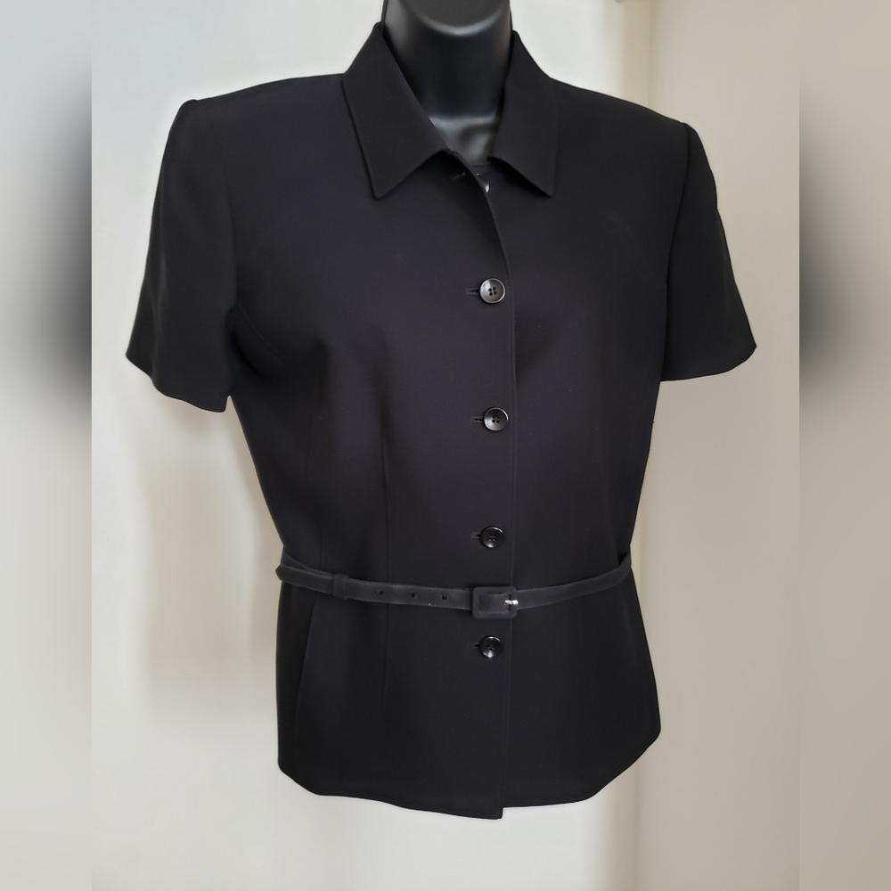 (EUC) Petite Sophisticate Black Short Sleeved Tailored Jacket w/Belt (Size: 8)